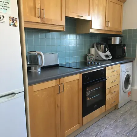 דירה Spacious 3 Bedroom With Parking *