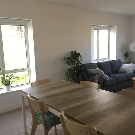 Spacious 3 Bedroom With Parking Appartement