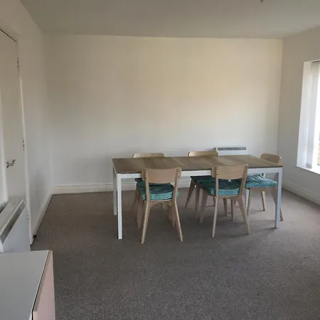 Spacious 3 Bedroom With Parking Apartamento Dublín