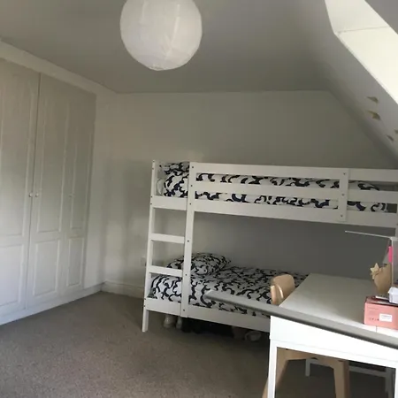 Spacious 3 Bedroom With Parking * Dublin