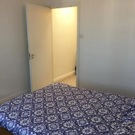 Spacious 3 Bedroom With Parking Dublín