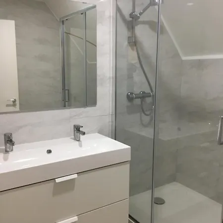 Spacious 3 Bedroom With Parking Dublín