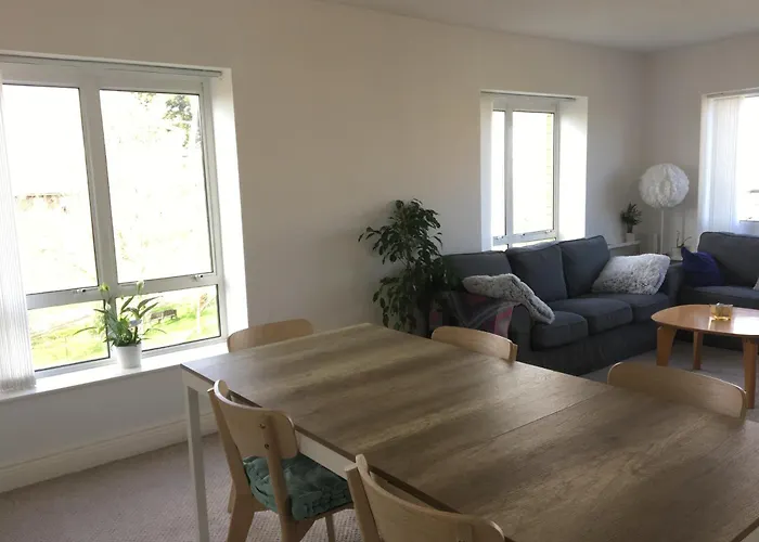 Spacious 3 Bedroom With Parking Appartement