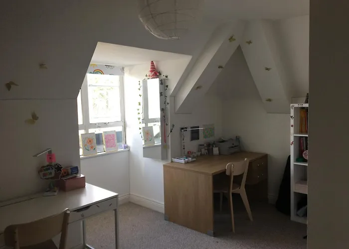 Апартаменты Spacious 3 Bedroom With Parking