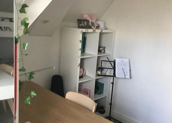 Spacious 3 Bedroom With Parking * Дублин