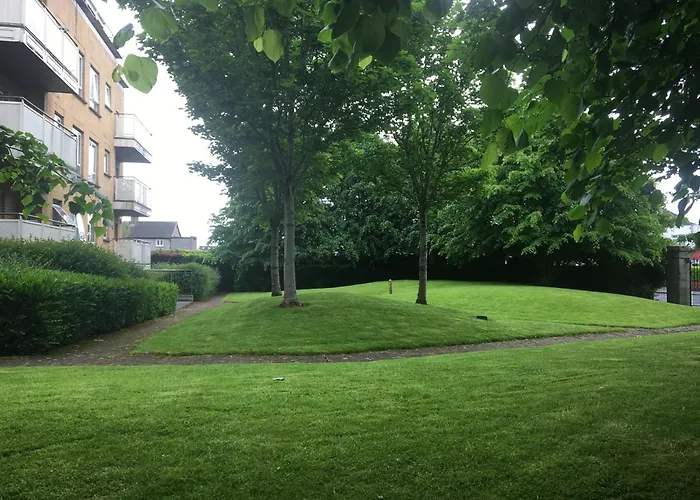 Апартаменты Spacious 3 Bedroom With Parking