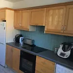Spacious 3 Bedroom With Parking Appartamento