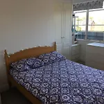 Spacious 3 Bedroom With Parking