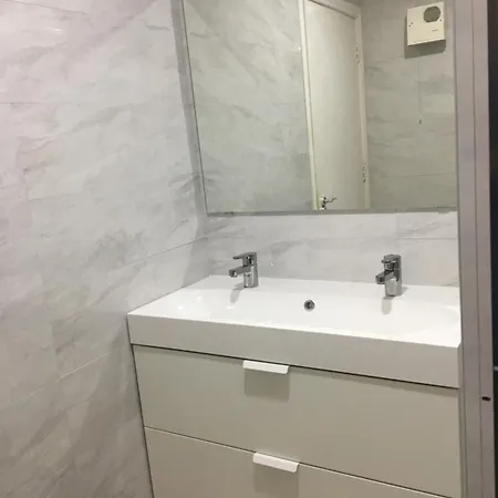 Spacious 3 Bedroom With Parking شقة دبلن