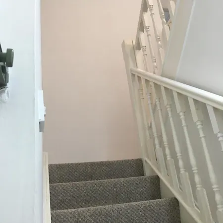 Spacious 3 Bedroom With Parking دبلن