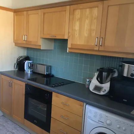 Spacious 3 Bedroom With Parking Daire *