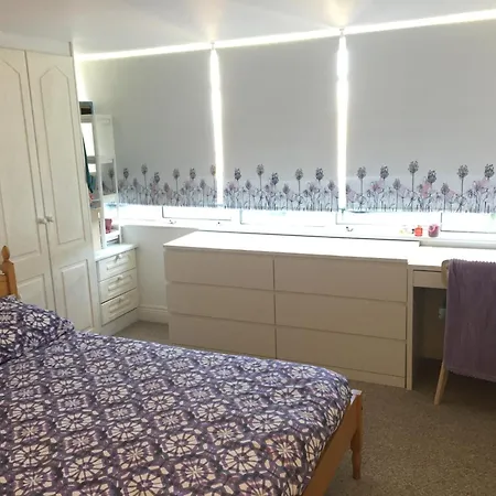 Daire Spacious 3 Bedroom With Parking *