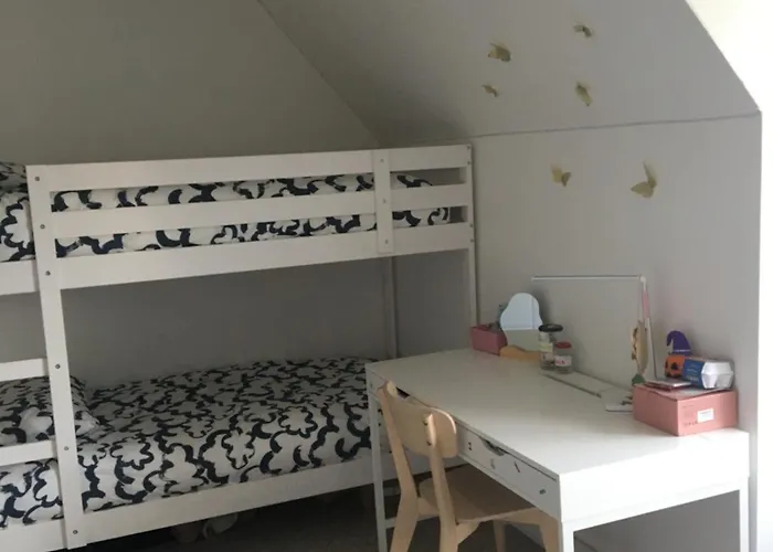 아파트 Spacious 3 Bedroom With Parking