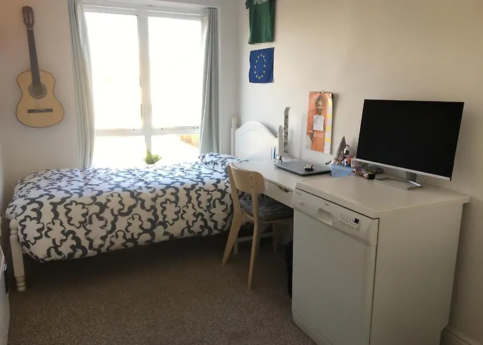 아파트 Spacious 3 Bedroom With Parking 더블린